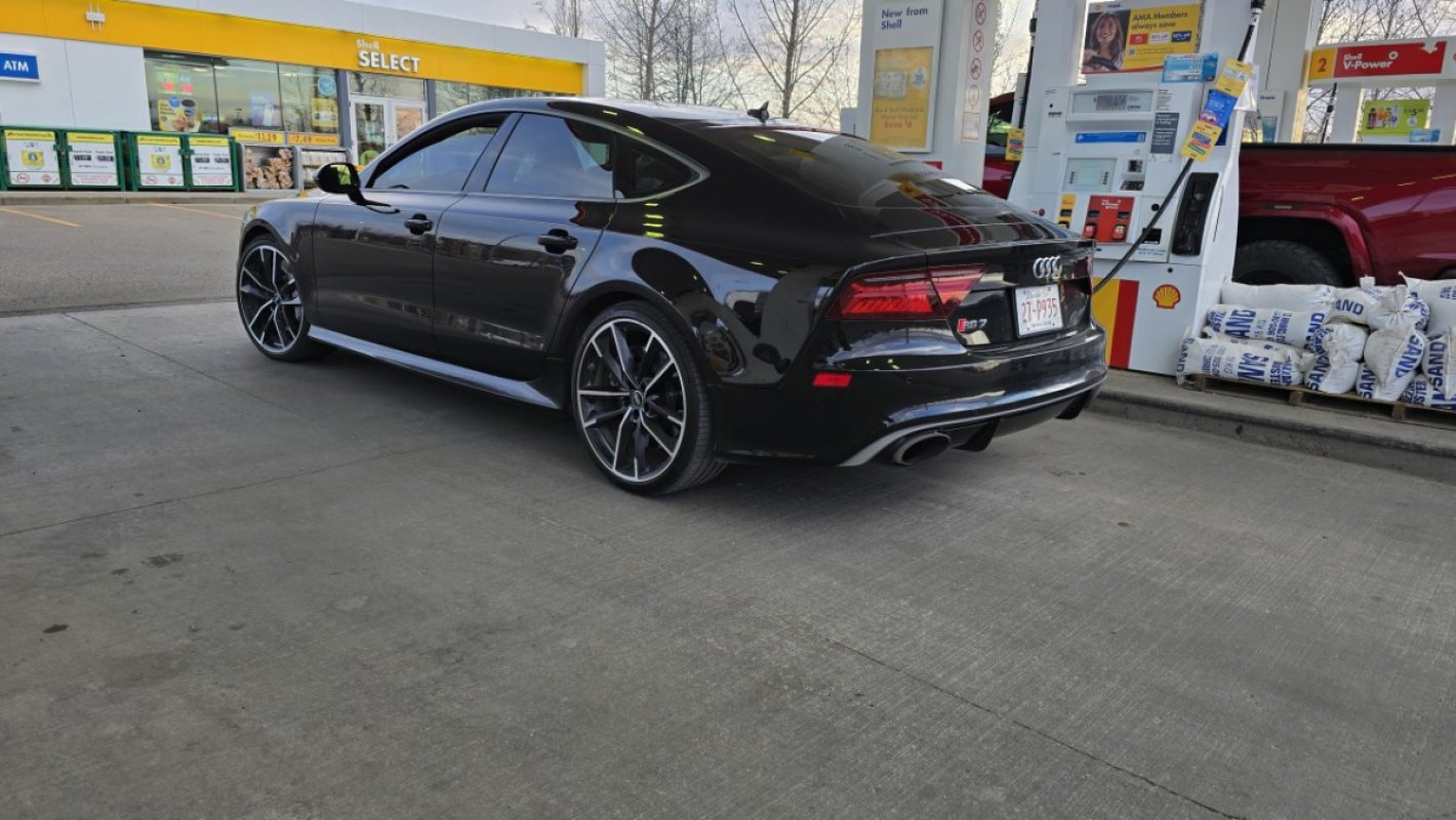 2016 Audi RS7 Performance - A driver's delight! 2016 with ceramic brakes!
