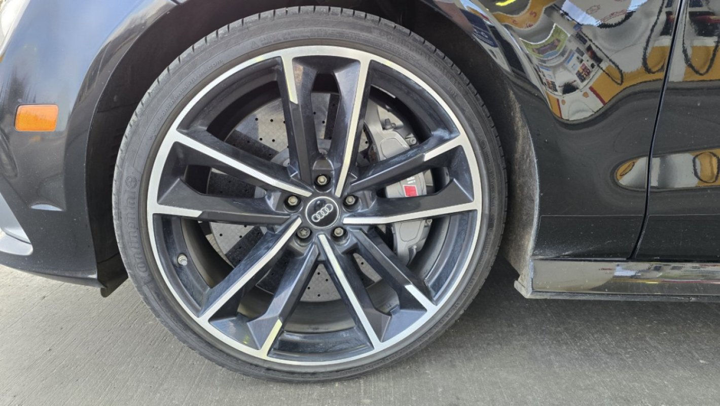2016 Audi RS7 Performance - A driver's delight! 2016 with ceramic brakes!