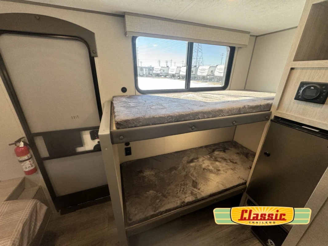 Coachman Catalina 13BHX