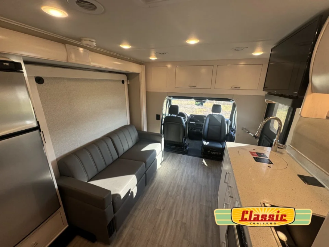 2025 Renegade Vienna 25DLN