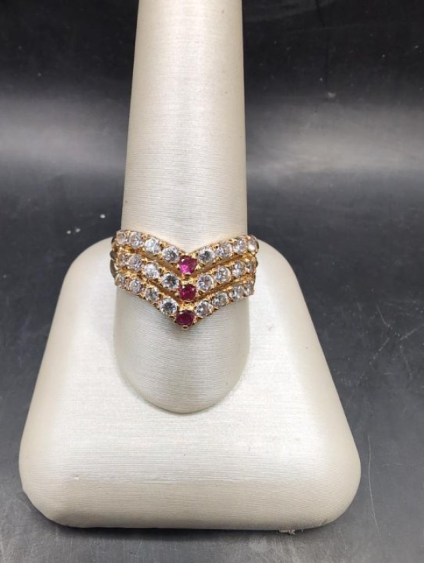 Size 9 White Stone Lady's Stone Ring 22K Yellow Gold 3.6g
