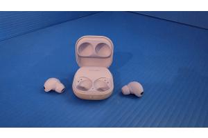 Ear Buds by Samsung Galaxy BUDS2 PRO